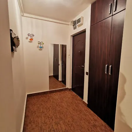 Comfy & Pleasant 10 Min Walk To Downtown