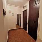 Comfy & Pleasant 10 Min Walk To Downtown