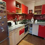 Comfy & Pleasant 10 Min Walk To Downtown *